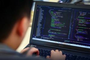 Những nhóm ngành 'khát' nhân lực năm 2025